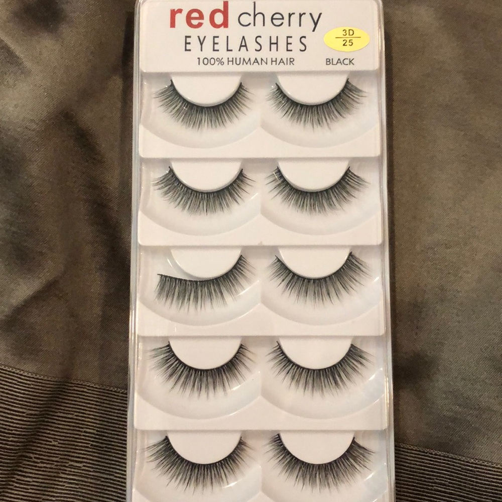 Red cherry lashes - Picture 3 of 4
